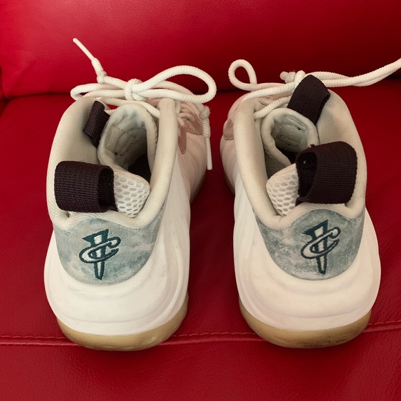 Nike Foam Posites (Men’s) - Picture 3 of 7